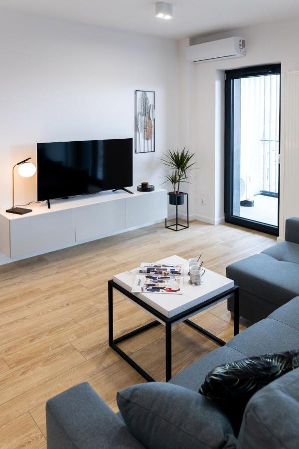 Apartment Downtown ,next To Spodek-free Parking